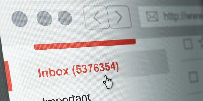 Kelebihan dan Kekurangan Email Basis Web